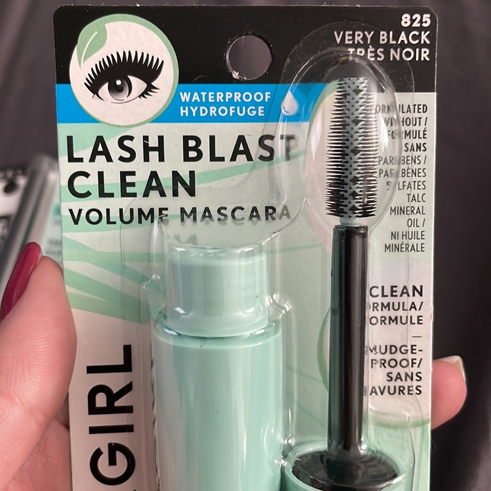 Makeup bundle - Picture 6 of 8